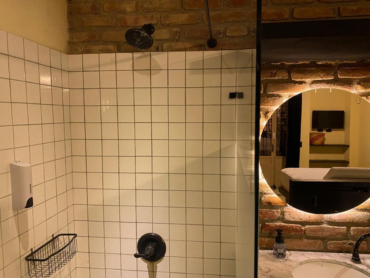 Deluxe Suite,1466699285:JPEG